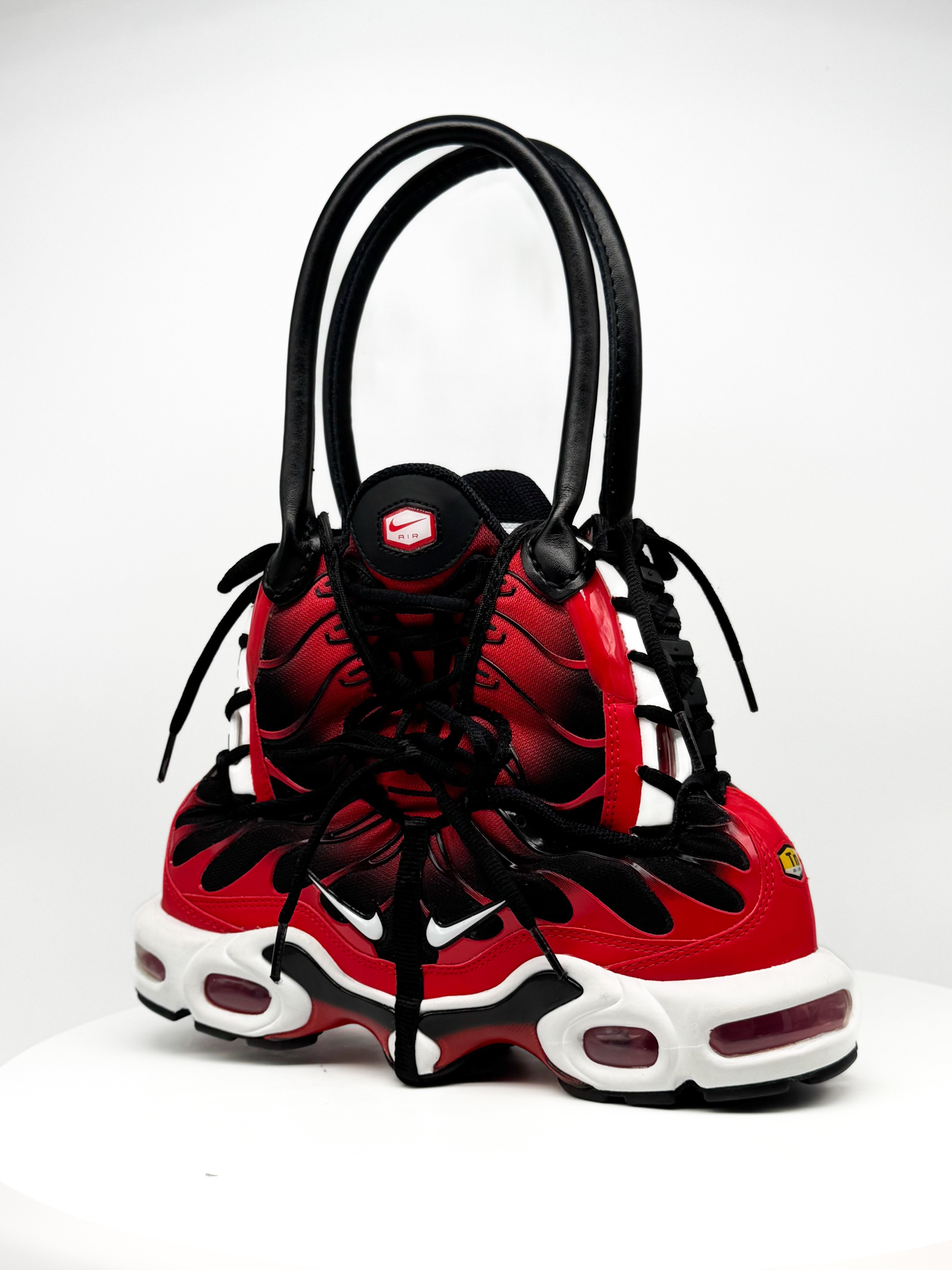 nike tn black white red